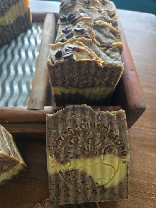 Savon exfoliant gâteau au café